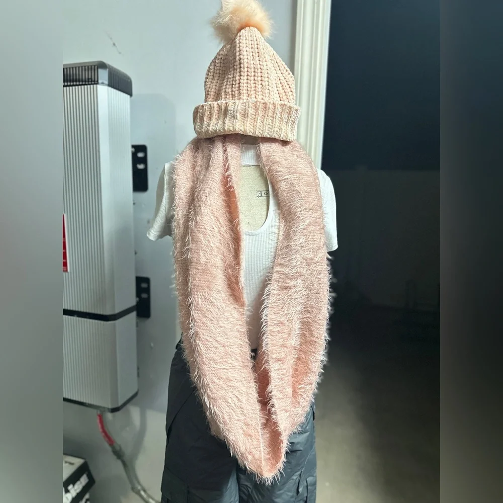 Baby Pink Knit Scarf and Beanie Hat Set - Picture 3 of 7